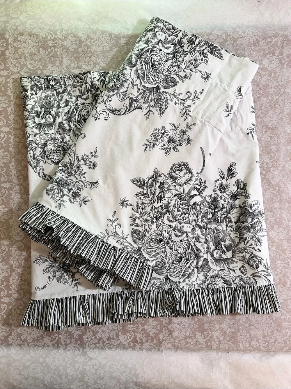 J. C. Penney Home ~Toile Floral 21” x 78” Rod Pocket Valances / Set of 2